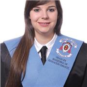 Mi especialidad son los niños pequeños, desde la etapa de infantil hasta los primeros años de primaria. 5° y 6° de primaria podría adaptarme ya que siempre estoy renovando conocimientos.